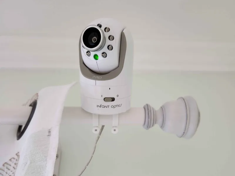 infant optics dxr-8 pro Curtain Rod Mount