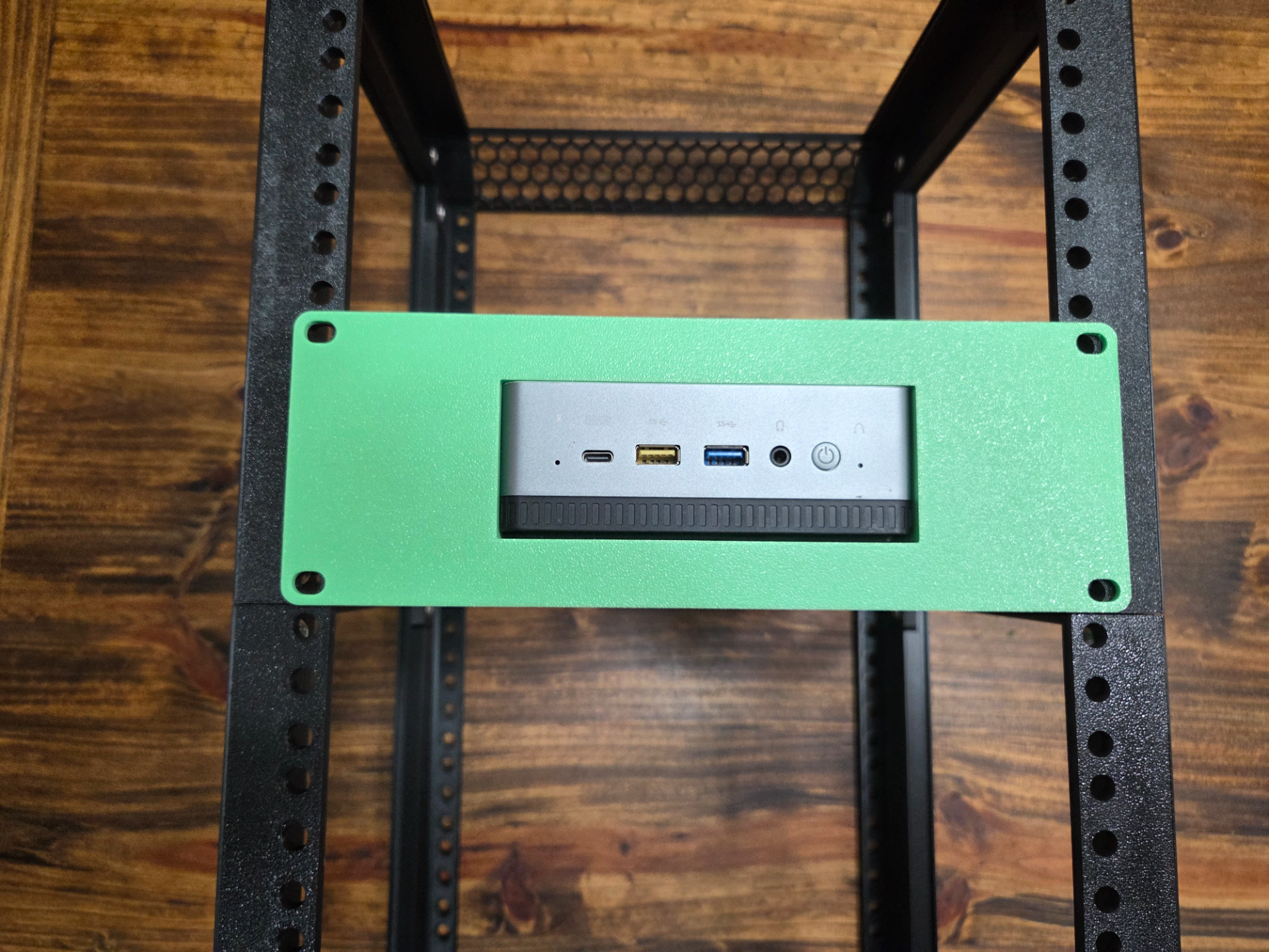 Minisforum UM250 10 inch Lab Rack 2U mount