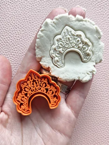 Accesorio de taller: Kokoshnik cutter polymer clay — vista de referencia 3
