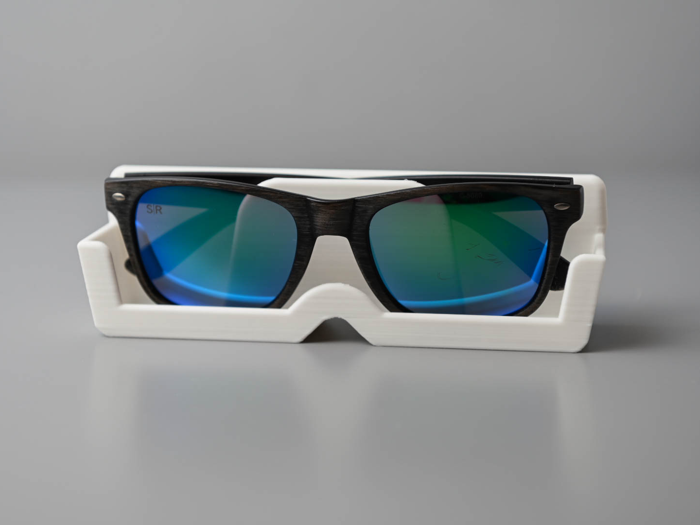 Wall-Mounted Sunglasses Holder