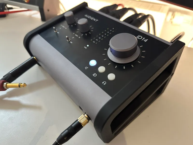 Audient ID14 MK2 Interface Riser Brackets
