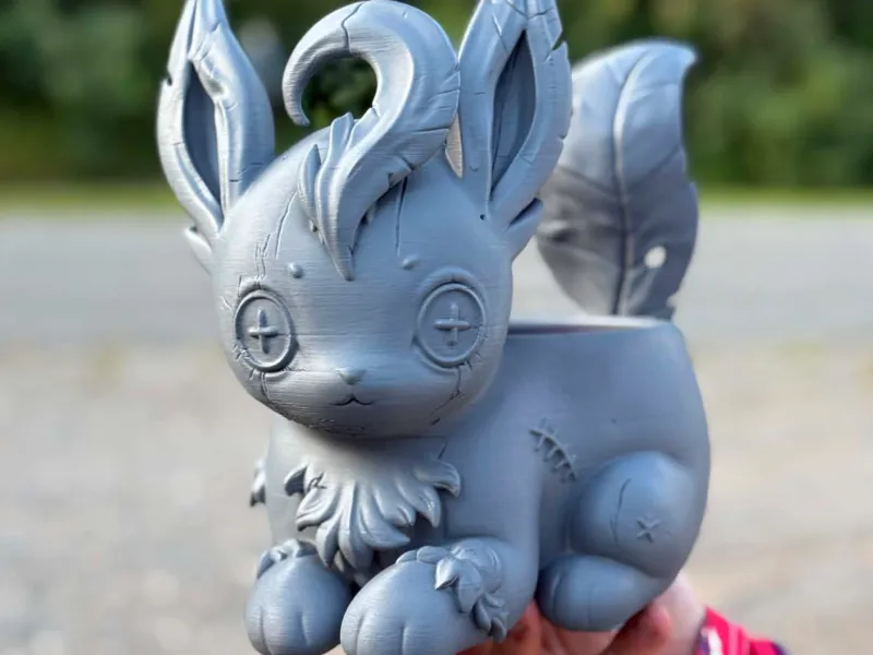 Creepy Leafeon Planter