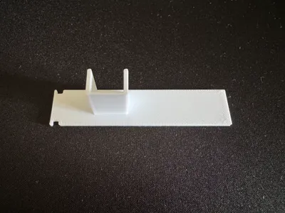 Side cover for curtain track 