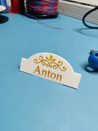 Customazible FANCY Nametag