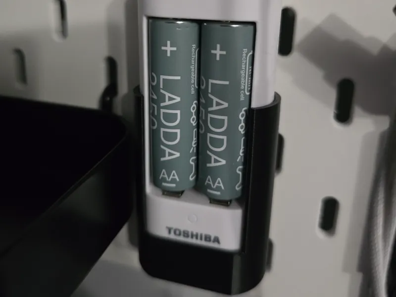 IKEA Skadis Toshiba TNHC-CU AA charger