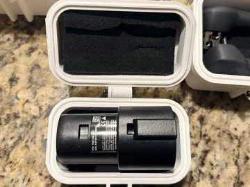 Caja o estuche: Tesla Charger Accessories Cases — vista de referencia 3