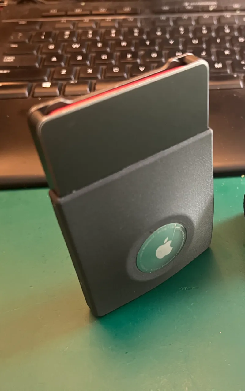 Groove Life Wallet AirTag Holder