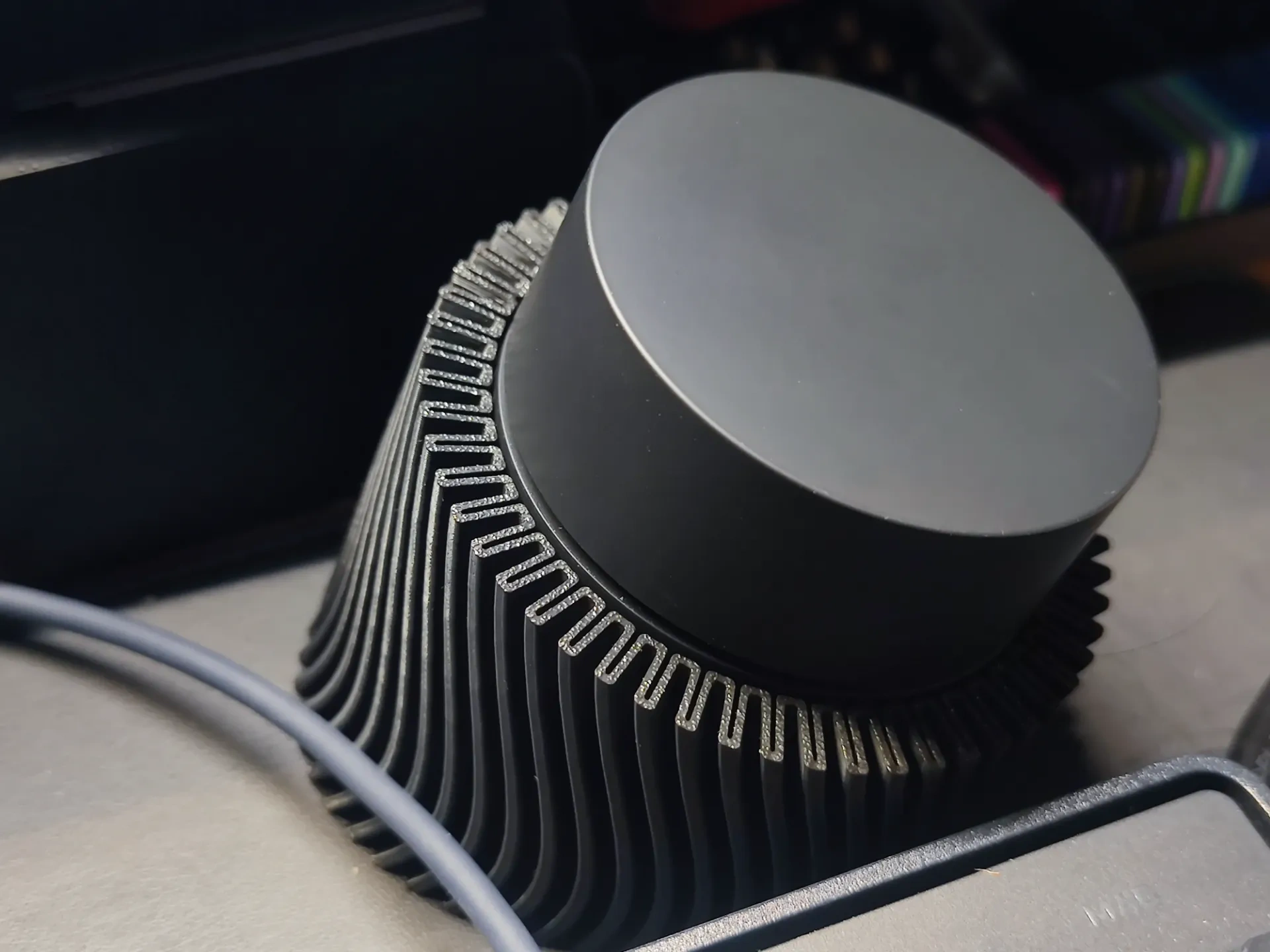 Miniatura 1 do modelo 3D 米家智能显示器挂灯1S遥控器底座