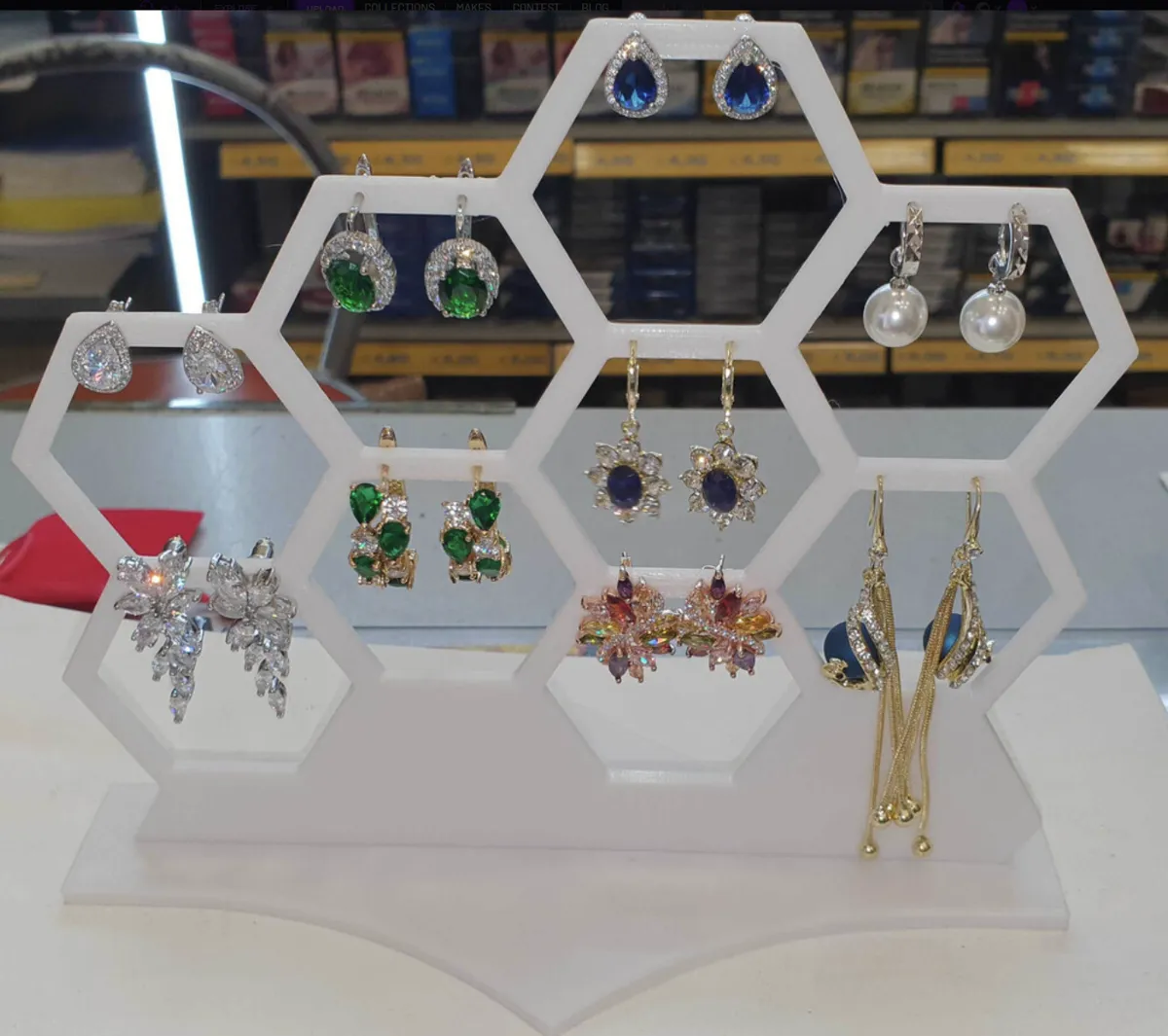 Présentoir à boucles d'oreilles