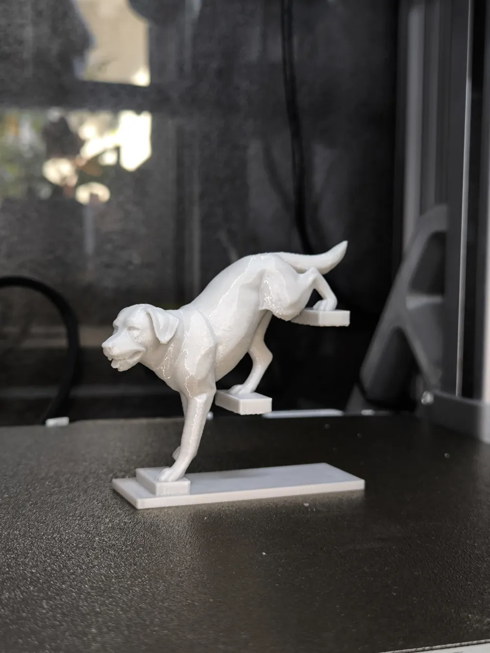 Labrador on Stairs - Dynamic - Free 3D Print Model - MakerWorld