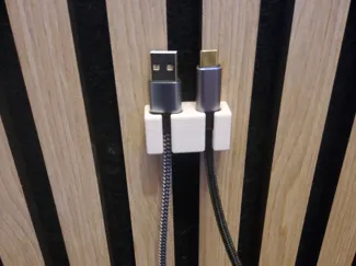 Akustikpaneel USB - USB-C Kabelhalter
