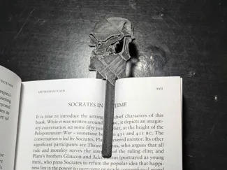 Skull bookmark
