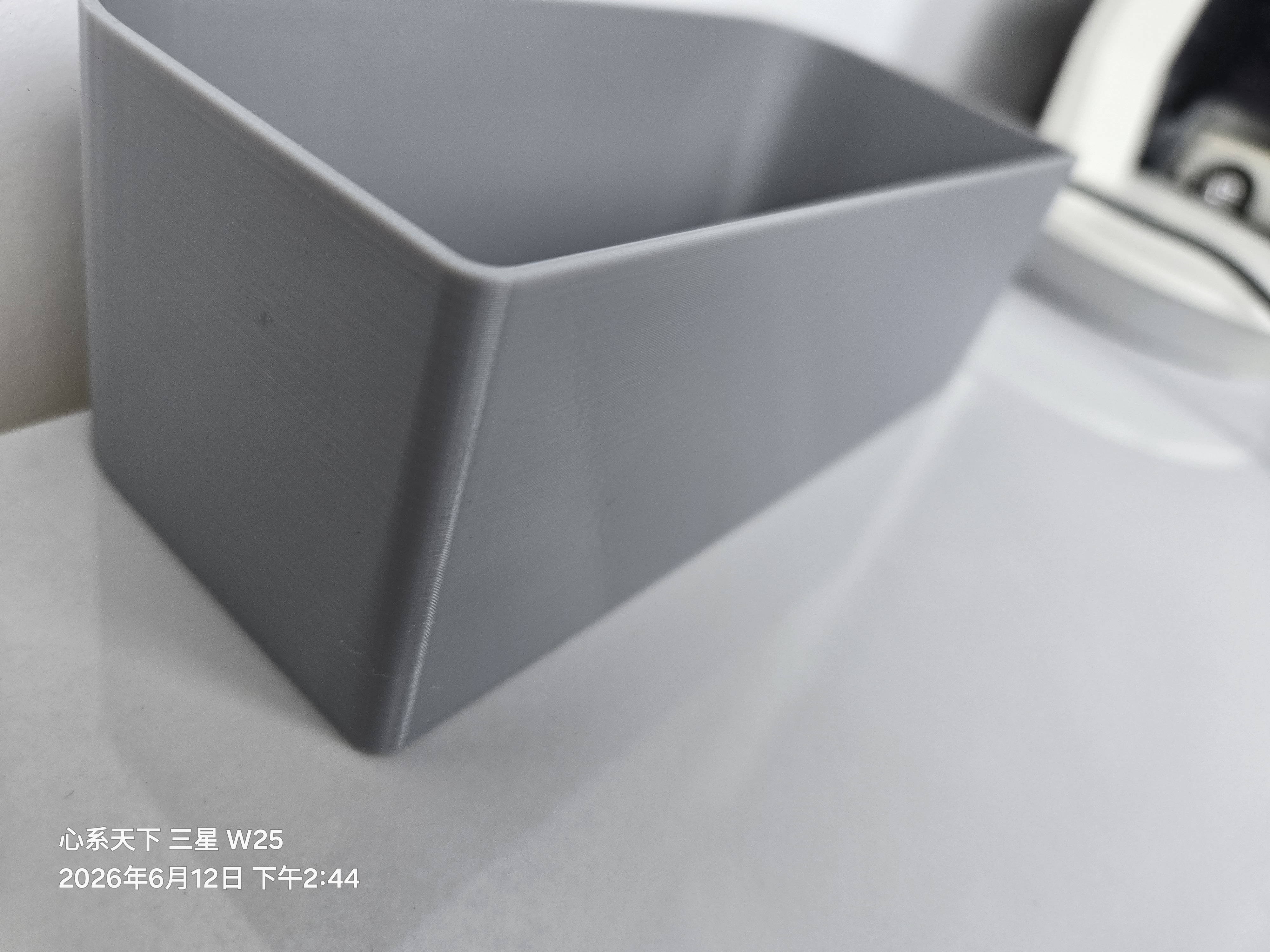 Miniatura 2 do modelo 3D 可定制多尺寸参数化方形桌面简约收纳盒