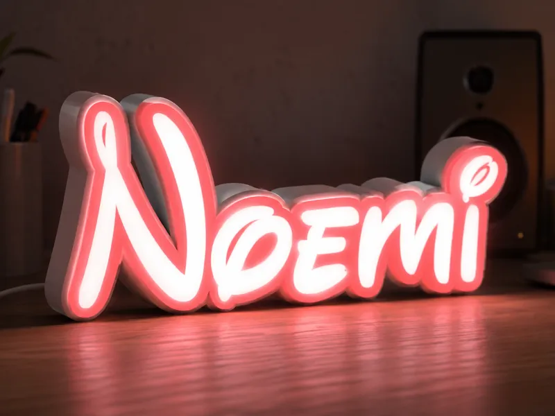 Noemi insegna luminosa stile Disney
