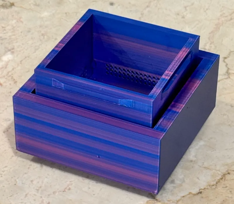 Flower Pot with drain