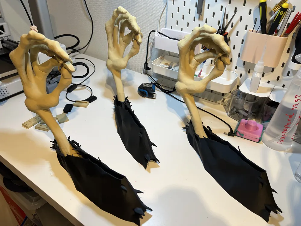 Ghost wall mount hand (Lantern holder) - Free 3D Print Model - MakerWorld