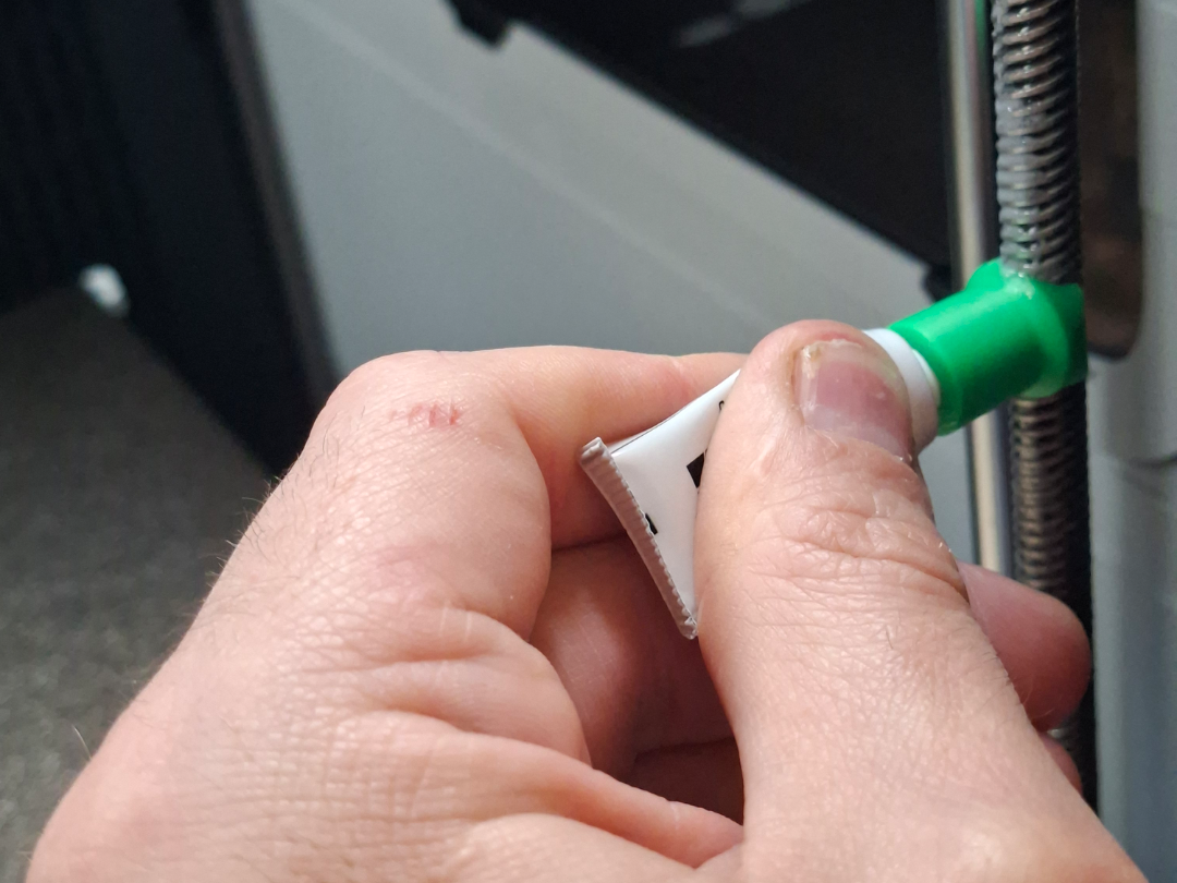Z-Axis Grease Applicator for Bambu Lab 3g Tube