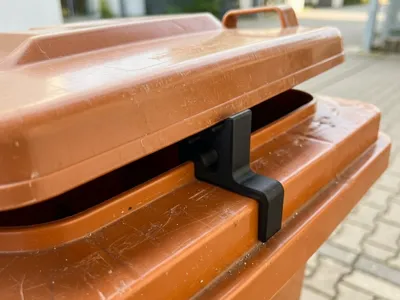 Trash Can Lid Spacer