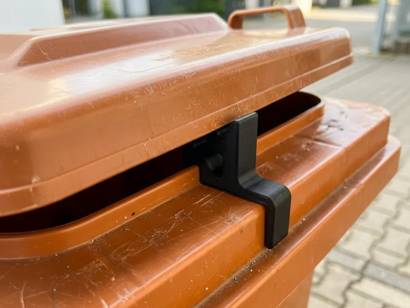 Trash Can Lid Spacer