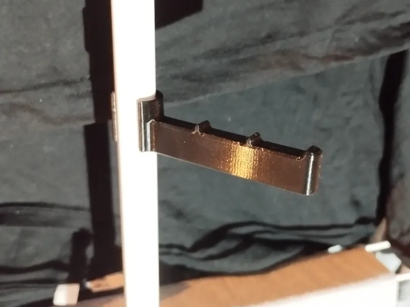 Laundry rack coathanger holder