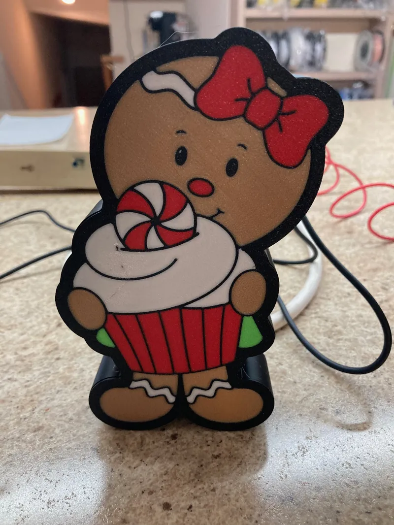 Gingerbread girl holding cupcake mini led light box