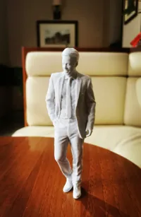 Homme élégant (sculpture) — photo 1