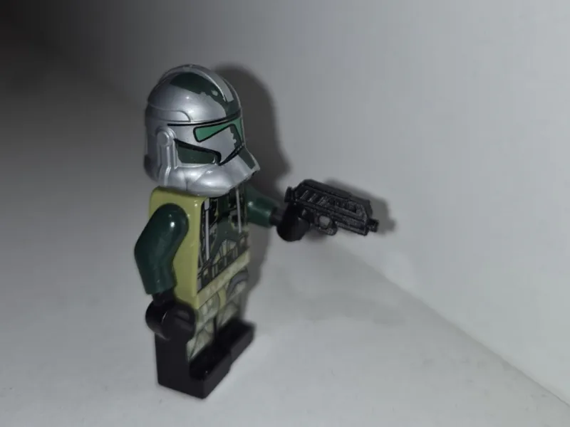 Star wars DC-17 Blaster Pistol - Minifig