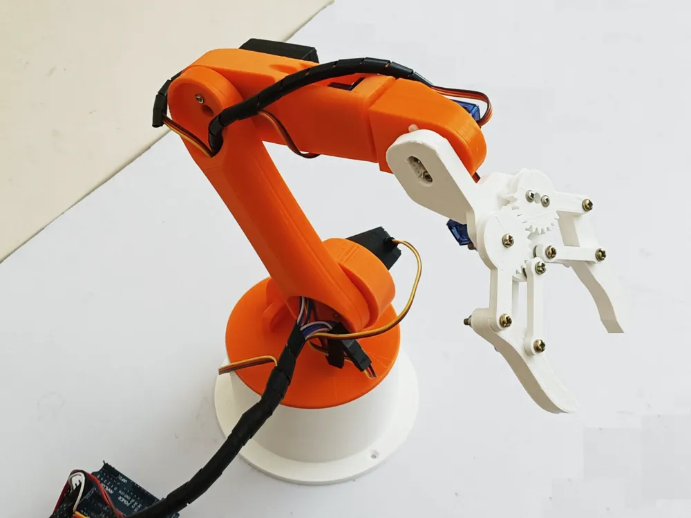 Robotic arm Remixed by Trax MakerWorld: Download Free 3D Models