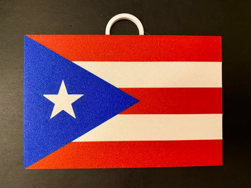Puerto Rico flag and hype chain