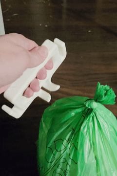 Bag handle for knotted bags