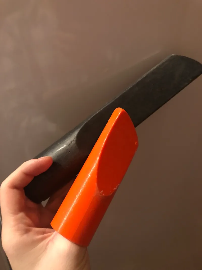 Nozzle for a vaccum cleaner