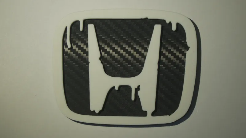 Custom dripping Honda Emblem