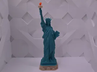 Statue of Liberty mit passender Base