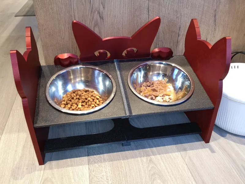 Porte gamelle double pour chat
