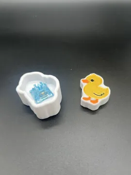 Objeto manipulable: Cute Duck Clicker — vista de referencia 3