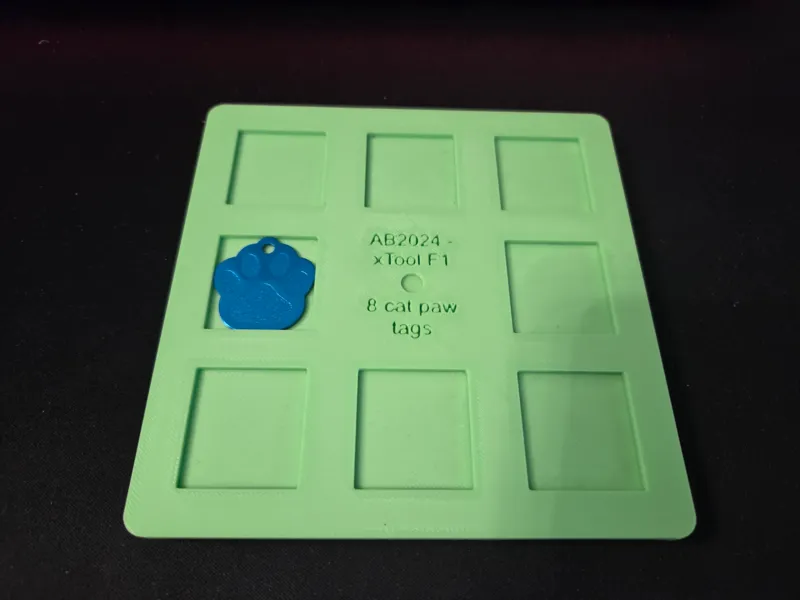 xTool F1 - Jig for 8 Cat Paws Tags (28*26 mm)