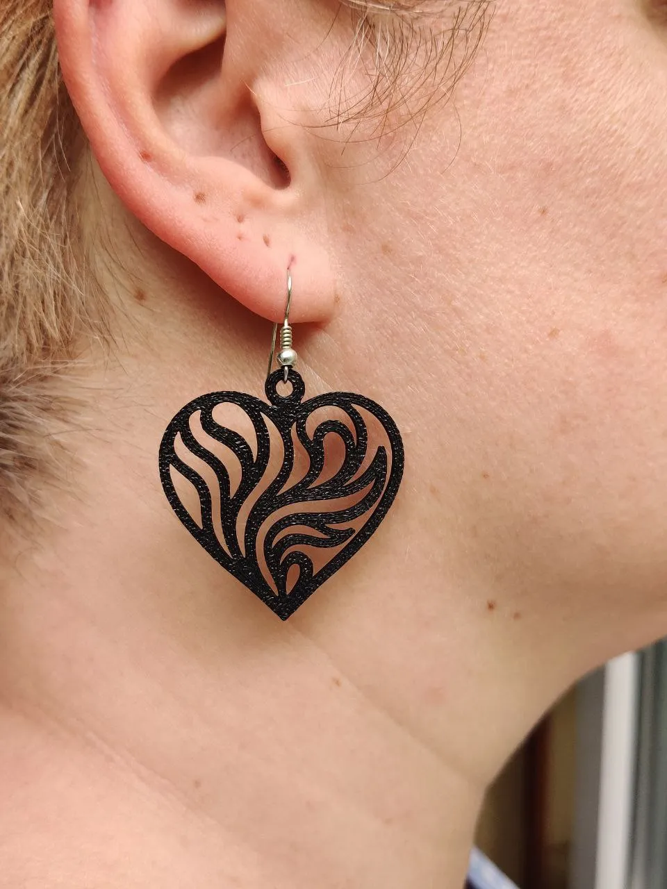 Phoenix Heart - Earring view 2