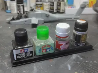 Stand for glue and paints