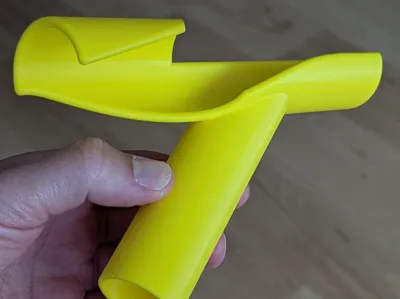 Flag pole grabber