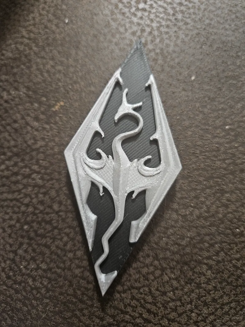 Skyrim Emblem magnet