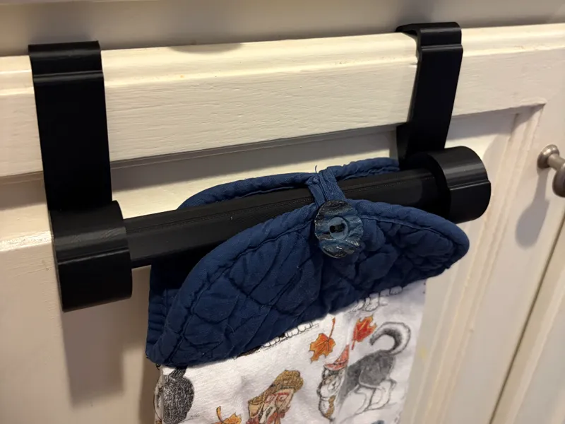 Custom-fit Cabinet Door Hand Towel Hanger