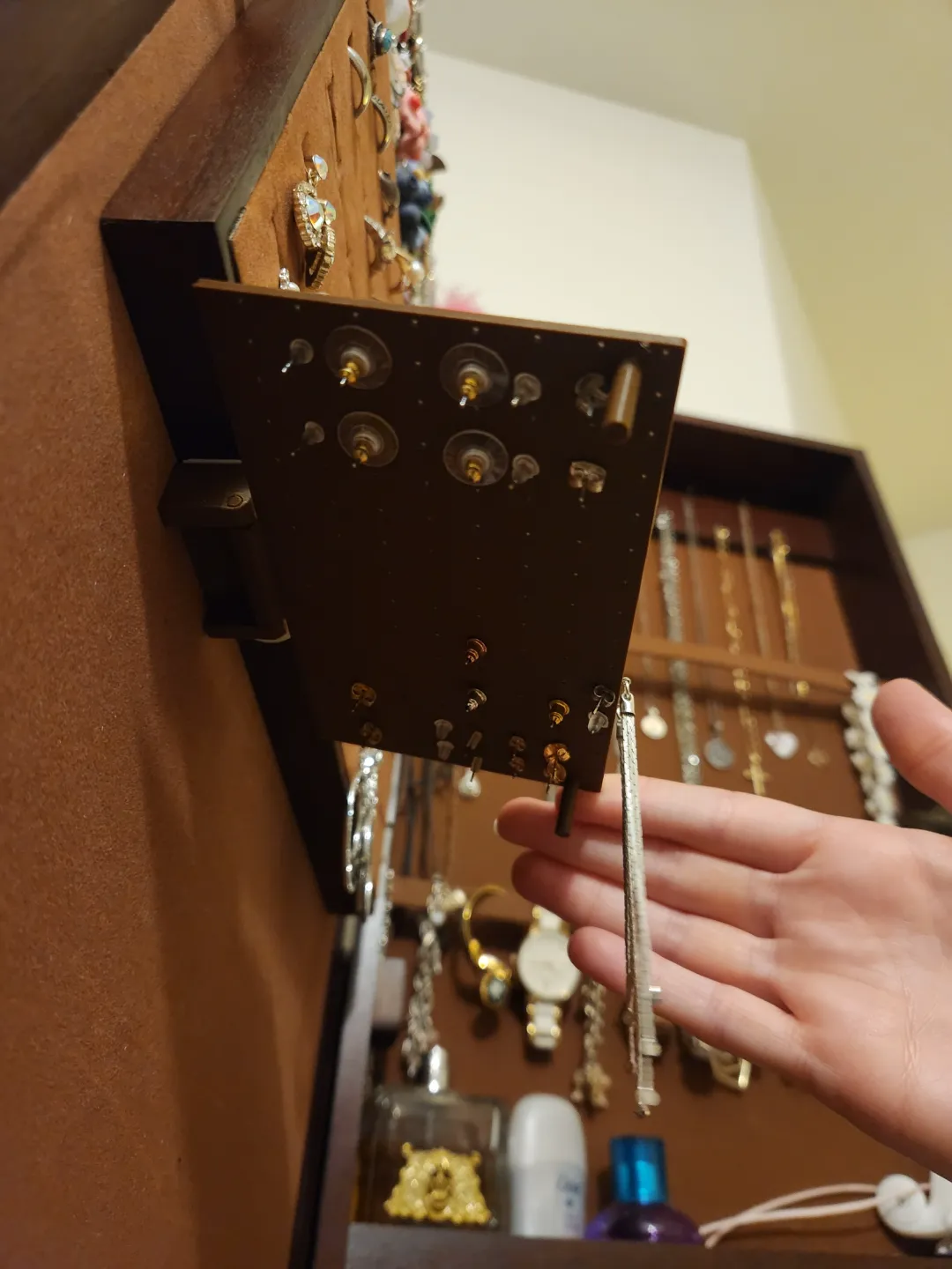 Stud Earring Holder view 3