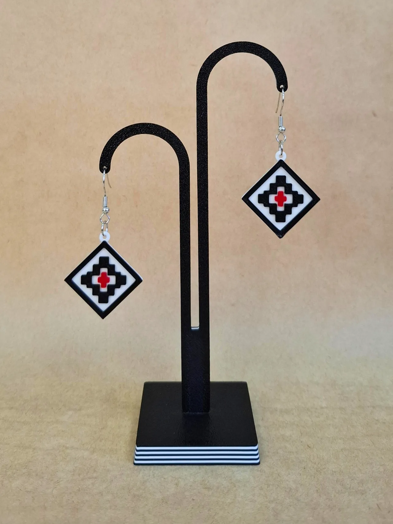 Geometric Diamond Pattern Earrings – Jewelry view 4