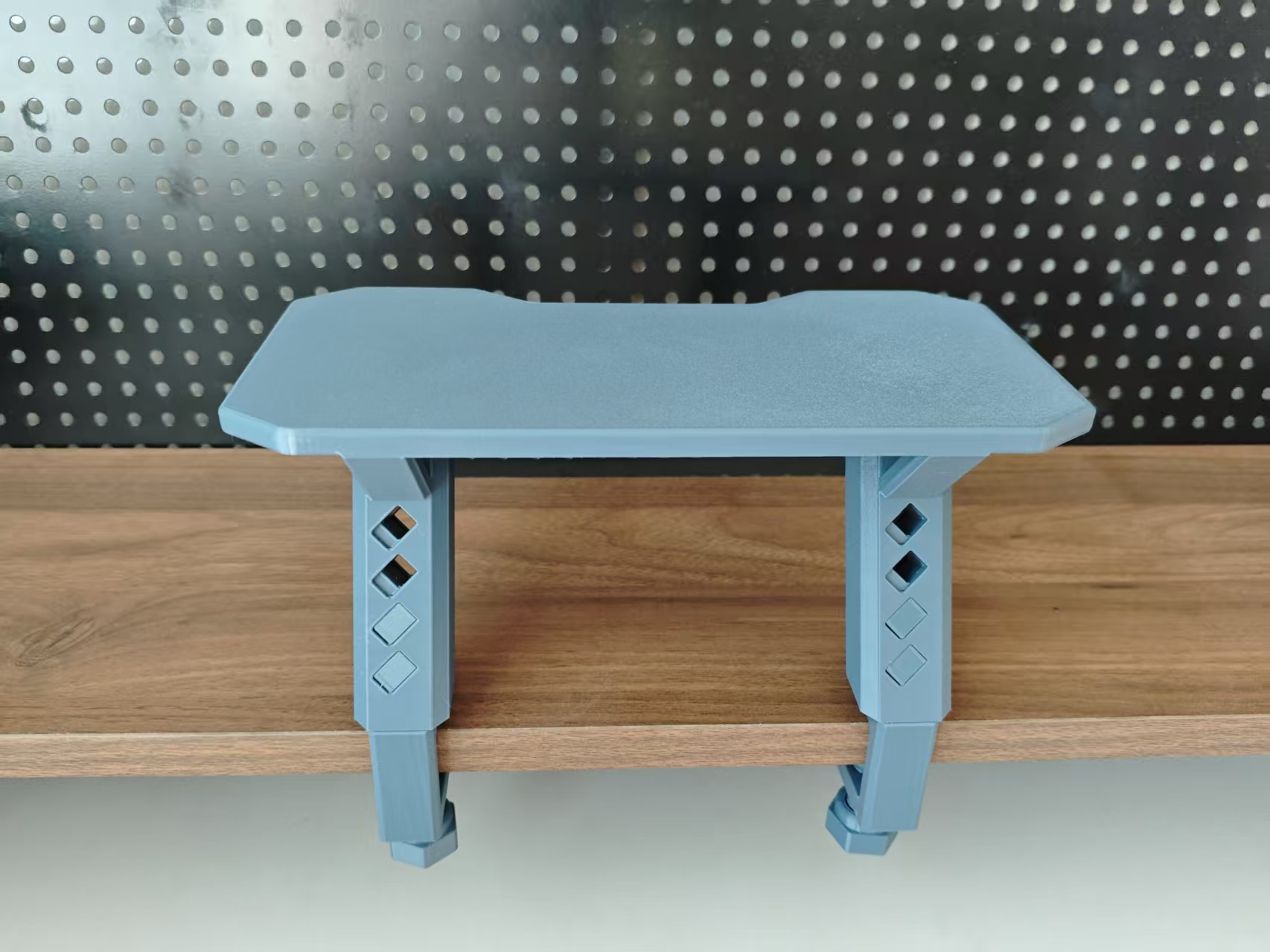 Miniatura 1 do modelo 3D 桌夹增高架（可调节高度）