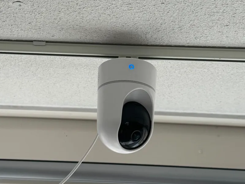 Eufy E220 Curtain Rail Holder