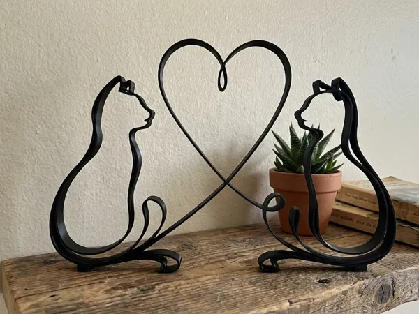 Déco murale minimaliste deux chats et cœur