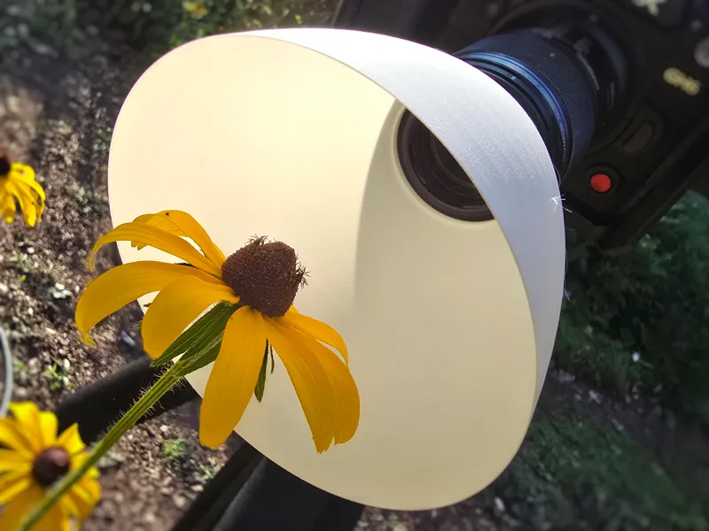 Customizable Lens Diffuser for Macro Photography