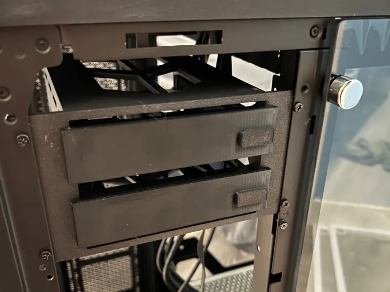 Hard Drive Cage (Thermaltake Tower 900)
