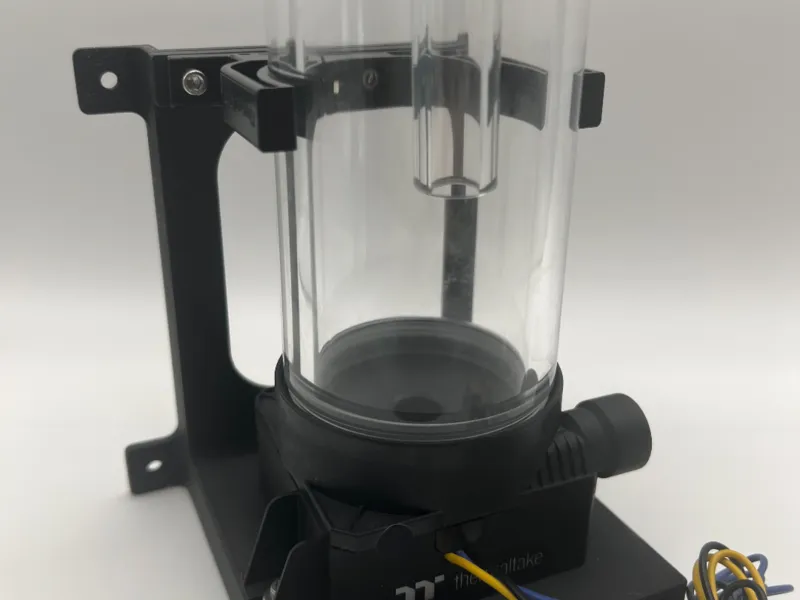 Thermaltake Reservoir & Pump Mount Watercooling