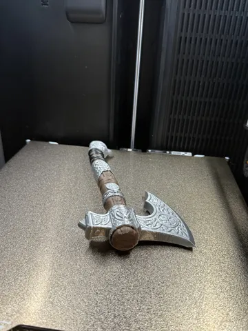 Soporte: Viking Tomahawk Multicolor 3D Print — vista de referencia 3